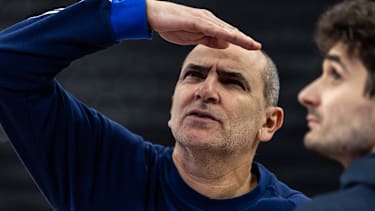 Himar Ojeda ist auf der Suche nach zwei neuen Centern.