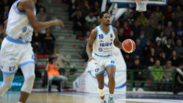 Nate Johnson im Jersey von Sassari.